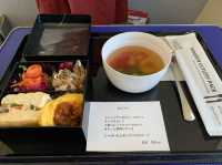 大阪　大阪観光　新千歳空港から伊丹空港へANA premium classでフライトしてきた！