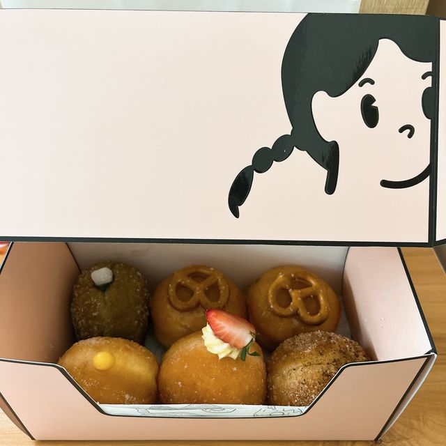 人氣網紅手工爆餡冬甩 🍩 @ Pinky Bakery 🧁