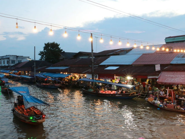 พาเที่ยววัดอัมพวัน ตลาดอัมพวา จ.สมุทรสงคราม