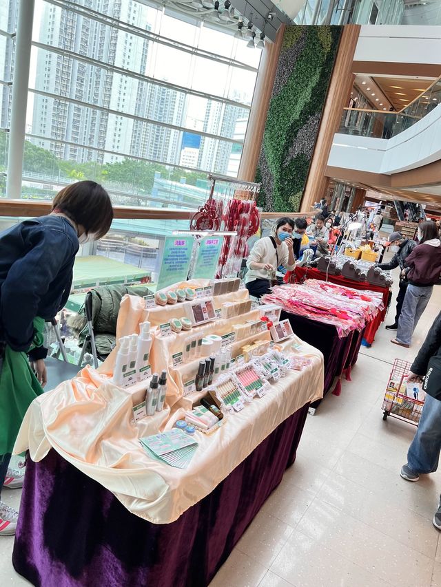 秀茂坪最大型商場