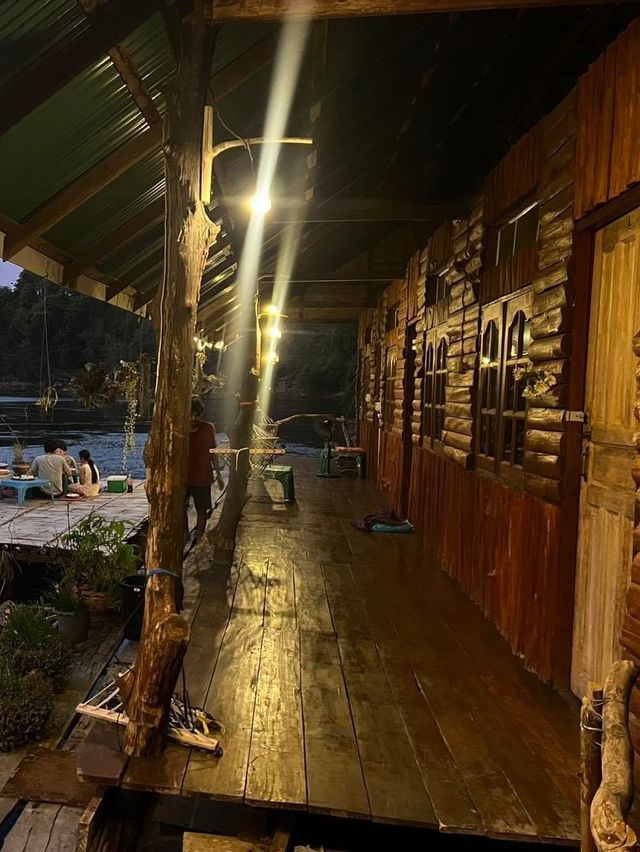 แพน้ำเหนือ แพกิ่งไผ่