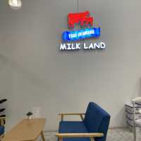 ไปดื่มนมกันที่ Milk Land สาขาพัทยา 🥛🍼