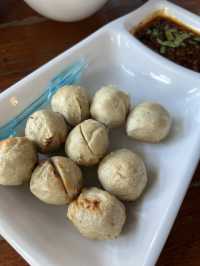 ร้านบะหมี่ร้านดังย่านนครนายก โดยโหน่ง ชะชะช่า