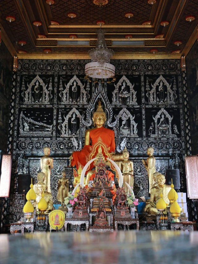 เที่ยวโบสถ์ไม้สักทองฝังมุกทรงสำเภา ณ วัดศรัทธาธรรม