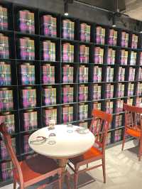 香港銅鑼灣復古英倫風打卡咖啡店-Vivienne Westwood Café