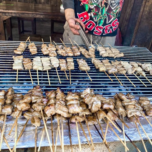 หมู่บ้านท่ามกลางธรรมชาติ"แม่กำปอง"