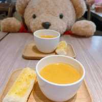 熊仔主題餐廳｜大小朋友👨‍👩‍👧‍👦情侶👩🏻‍🤝‍👨🏼必到 🤗超可愛熊仔🐻伴食｜高質抵食二人餐🍽️