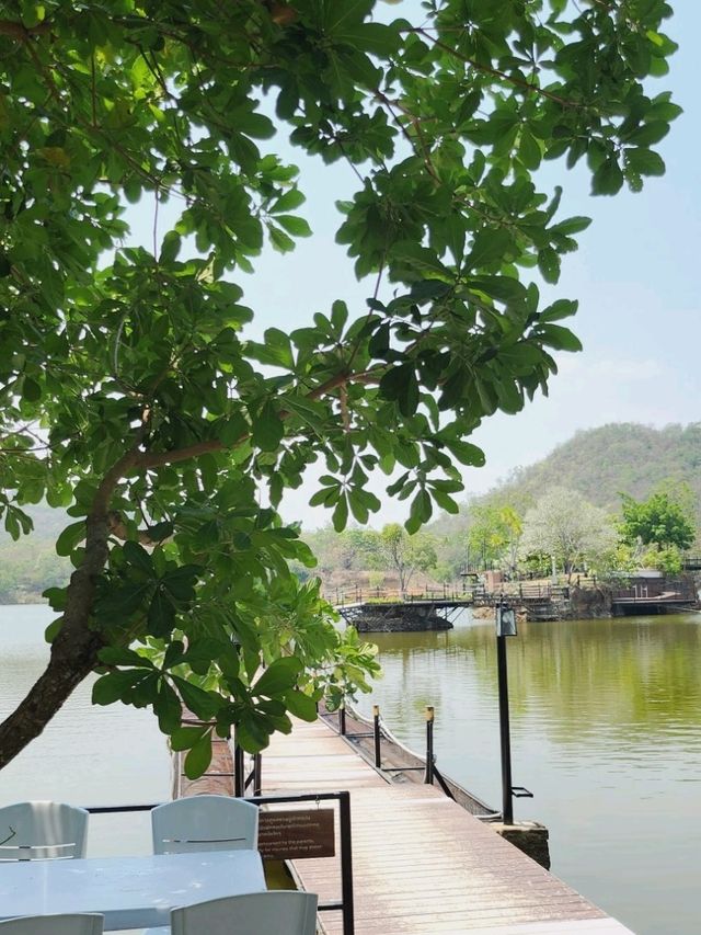 👨‍👩‍👧 Family day at .. InLaYa.. Ratchaburi ⛵️⛵️