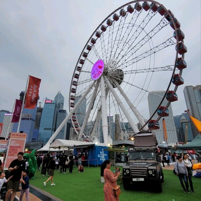 摩天輪是香港必去的景點之一