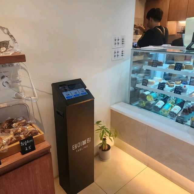 가정집 개조해 아기자기 인스타감성의 용산 카토