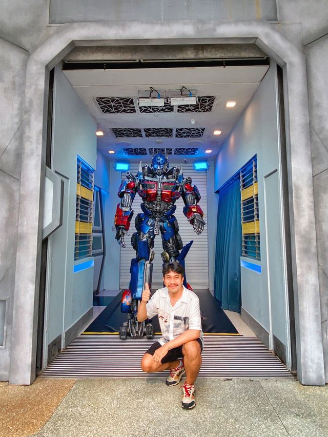 Having Fun at Universal Studio Singapore