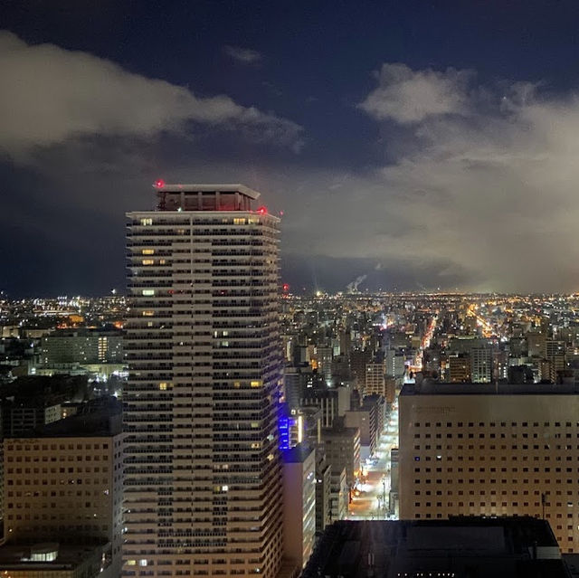 🚆🌃 札幌城市美景與便捷：JR札幌日航酒店 🏨🌟🍳