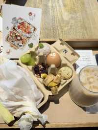 台北西門食-【早初entry time】來西門必吃的網美早午餐，森林療癒系寵物友善咖啡廳