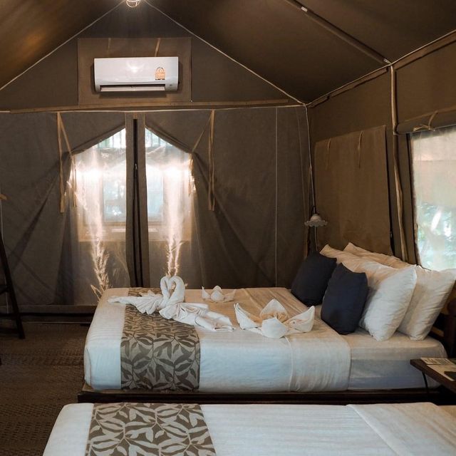 นอนเต็นท์สไตล์แกลมปิ้งที่ Hintok River Camp กาญฯ