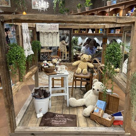 韓国カフェ】テディーベルハウス 現代百貨店ザ現代ソウル | Trip.com