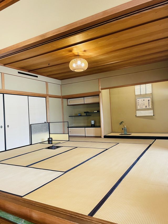 芸術の世界に作られた本格的な茶室 一白庵