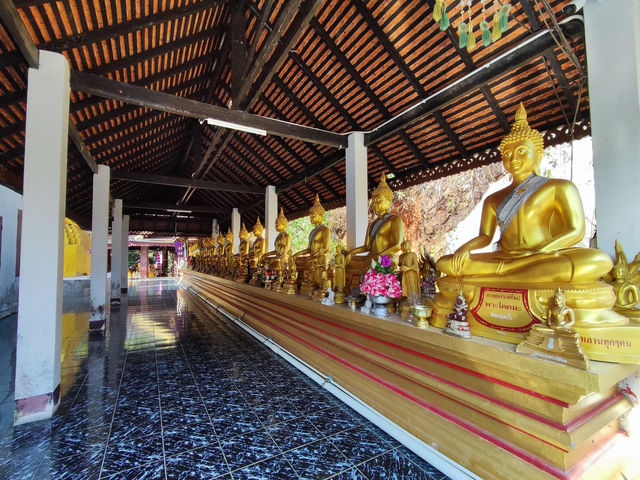 กราบสักการะ รอยพระพุทธบาทเก่าแก่ที่สุดในไทย 🇹🇭