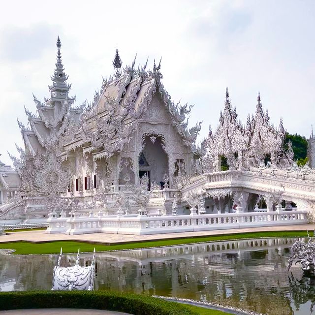 The beautiful of Wat Rong Khun - White temple