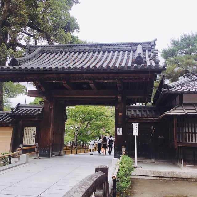 ［京都］金閣寺（鹿苑寺）｜金光閃閃的世界遺產