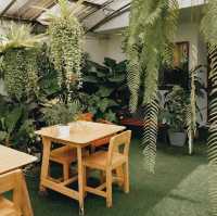 W House Cafe and Greenery  