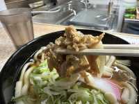 福岡・小倉。クッキングパパにも登場『かしわうどん ぷらっとぴっと7・8番ホーム』   