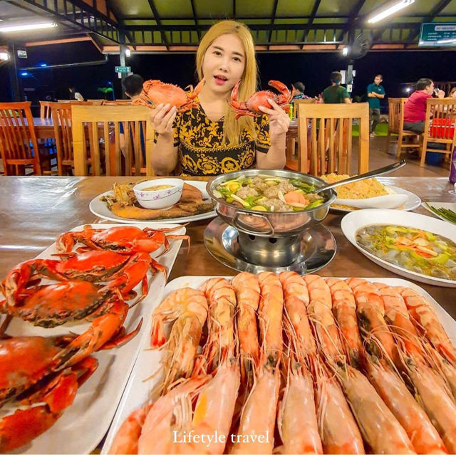 เพลินจันท์ โฮมสเตย์ กินปู ล่องแพดูเหยี่ยว สุดฟิน