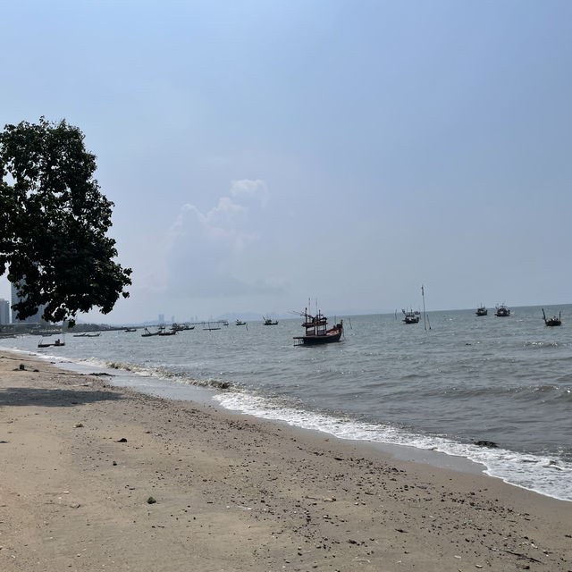 Sea you soon cafe’ : คาเฟ่ริมชายหาดบางแสน