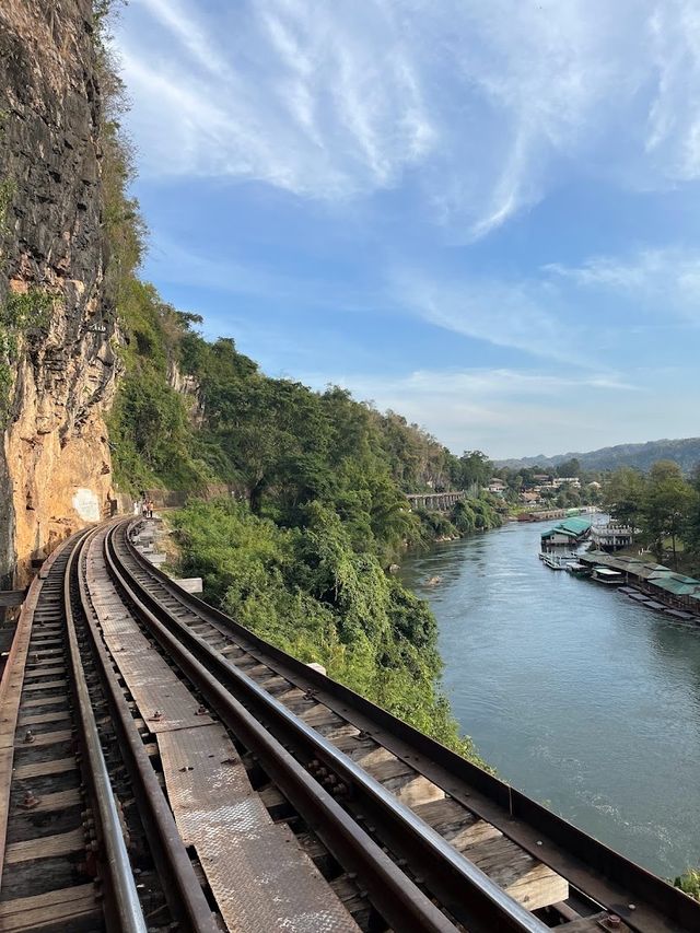 ถ้ำกระแซ ทางรถไฟสายมรณะ