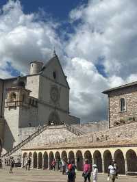 이탈리아는 소도시도 매력적인 곳 !!🇮🇹 Assisi