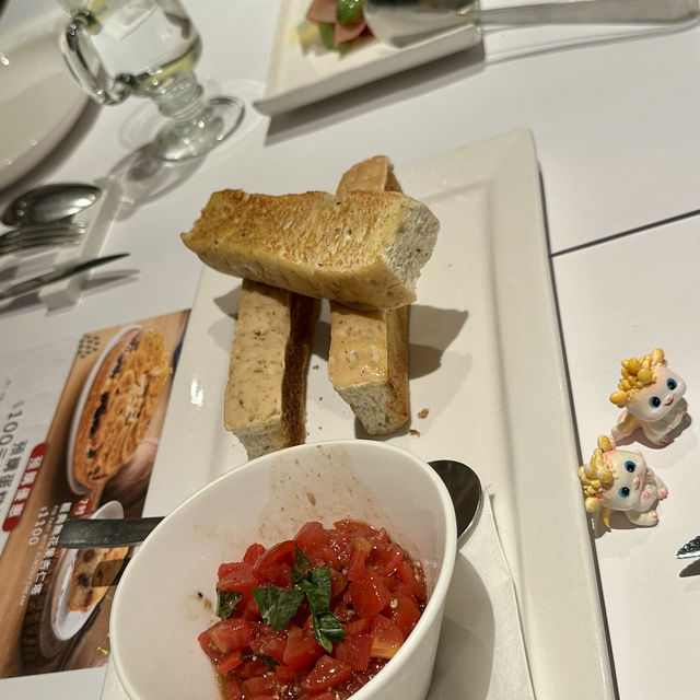 怡亨酒店B1意大利餐廳（Bellini Caffe)生日聚餐