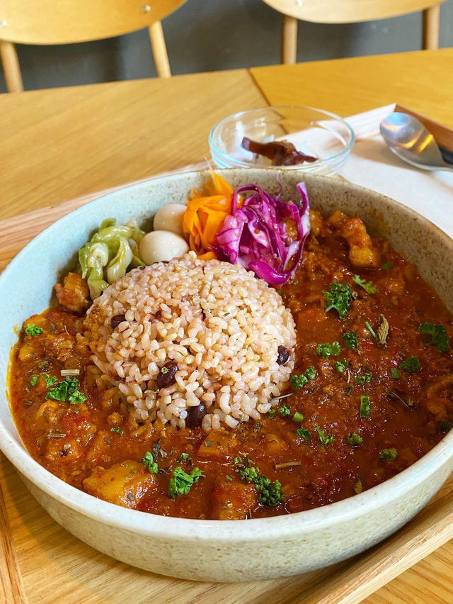 【福岡グルメ】薬膳料理で体もポカポカ！カレー屋おかゆの楽しめるお店