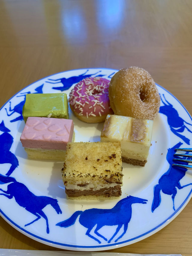 東京　東京観光　ザ・プリンス さくらタワー東京のラウンジafternoon teaは最高だぞ！