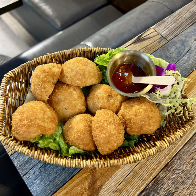 好似去咗泰國當地的酒吧餐廳小店！🇹🇭