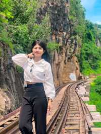 ชุ่มช้ำกันที่สะพานรถไฟสายมรณะ
