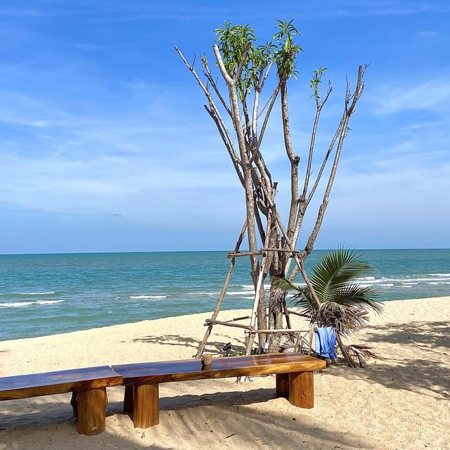 คาเฟ่เปิดใหม่ริมทะเล LUCA CAFE 🌊