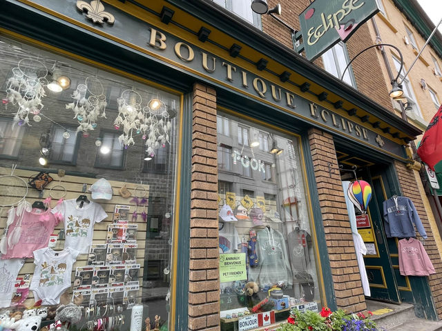올드퀘벡에서 특별한 기념품을 사고 싶다면? “Boutique du Lys"