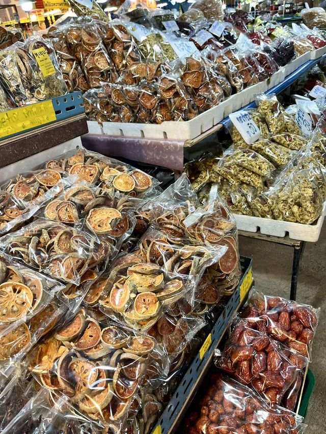 ตลาดน้ำดอนหวาย นครปฐม