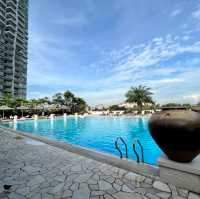 Perfect Poolside Experience with PARKROYAL 🇸🇬