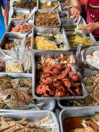ฝากท้องมื้อเช้าไว้ที่ร้านข้าวแกงราคาย่อมเยา