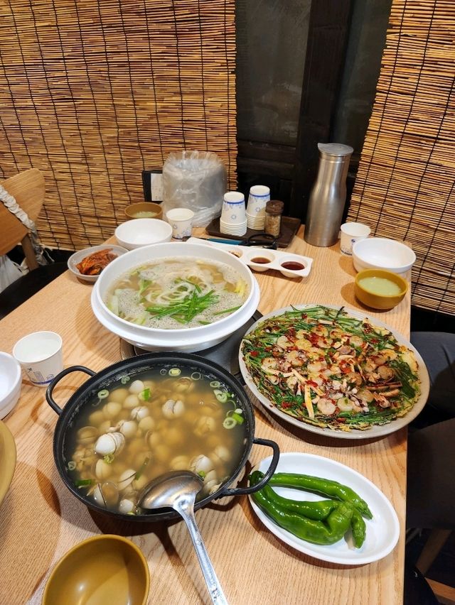 환상적인 가을 핫플 동동칼국수 경산점👍