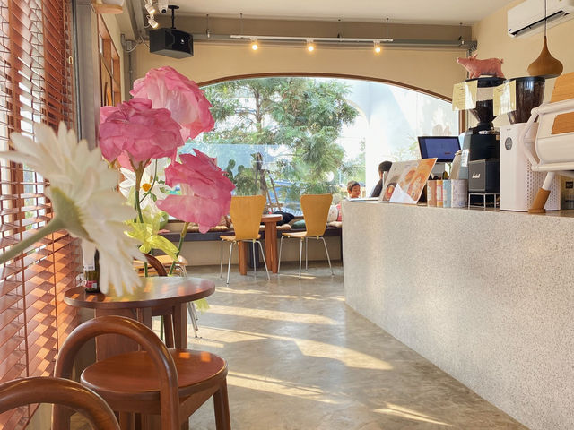 Kanuengnij.Cafe - คนึงนิจ คาเฟ่สิรินธร