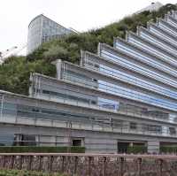 都市綠洲“ACROS山”
