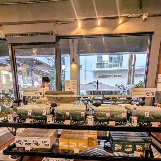 Factory Coffee 曼谷機場快線旁的冠軍咖啡店