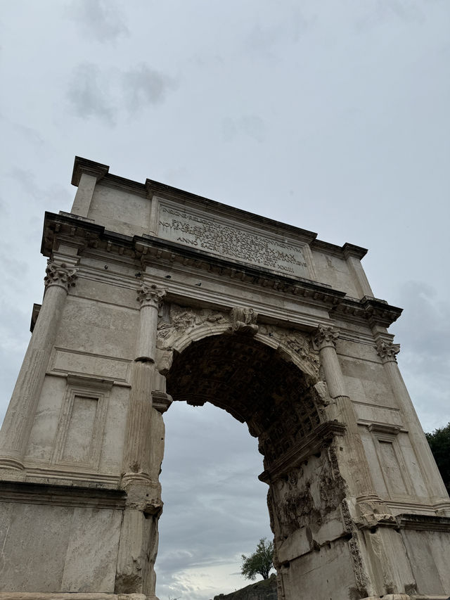 意大利🇮🇹羅馬鬥獸場🏟️千年歷史的振撼感
