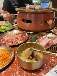 誰能把得住這碗特製麻醬烤肉