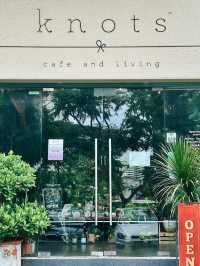 Knots Cafe & Living