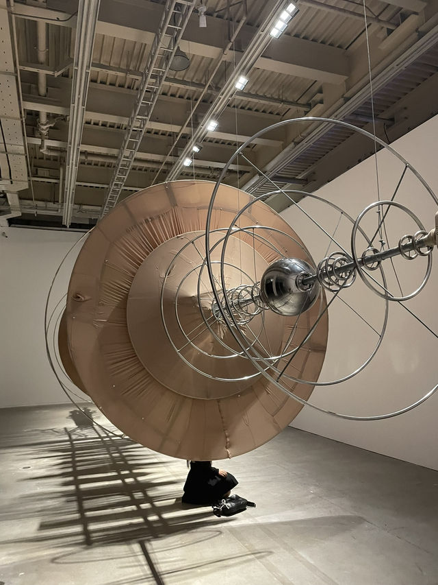 🇨🇳 A Glimpse into the Avant-Garde: Exploring the Power Station of Art
