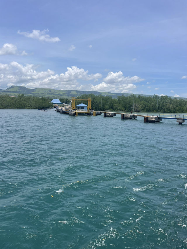 Arriving at the Harbour in Waingapu: A Gateway to Sumba’s Soul ⚓🌅 