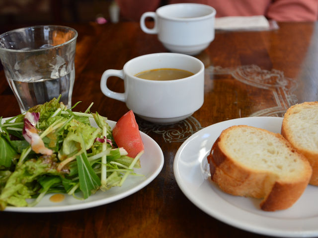 Stylish Dining at BRASSERIE CAFE LE CONTE