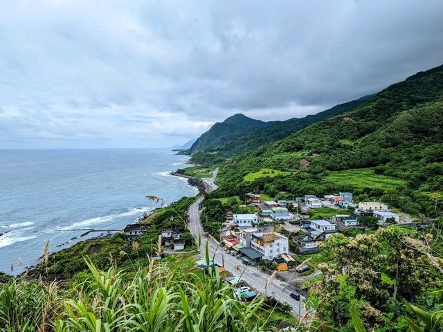 花東海岸-大石鼻山，登山望海、吃飛魚卵香腸！